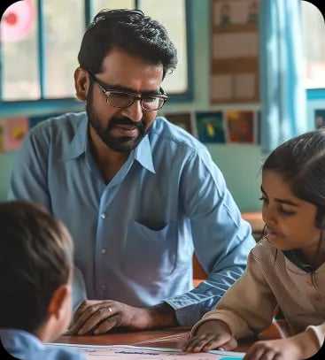 Expert mentor guiding students at Siddhi Academy - Personalized coaching in Thane